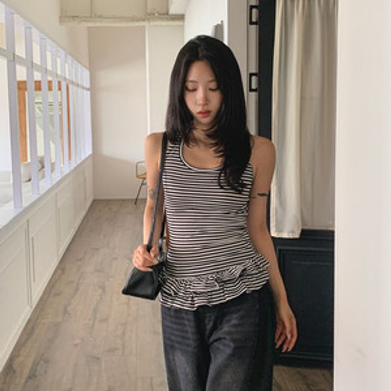 리하란 스트라이프 홀터넥 밑단 캉캉 프릴 나시티