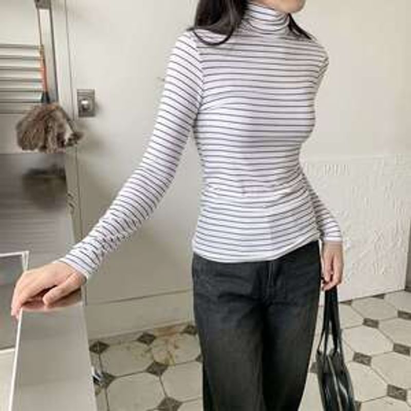 럴래인 단가라 슬림 폴라 티셔츠