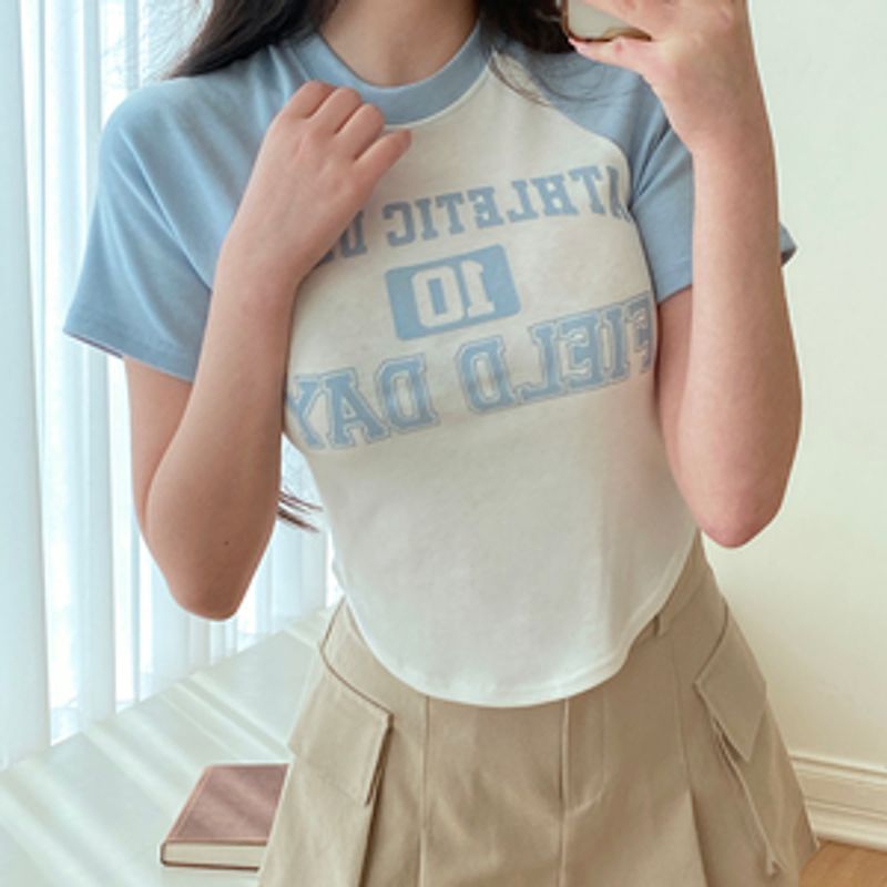 운나그 슬림핏 라운드넥 나그랑 배색 영문 프린팅 반팔 티셔츠