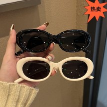 트렌디한 타원형 흰색 프레임 선글라스, 유럽 및 미국 스타일 사진 촬영용 선글라스, 캣아이 디자인, 자외선 차단, 인스타그램 인플루언서에게 적합.